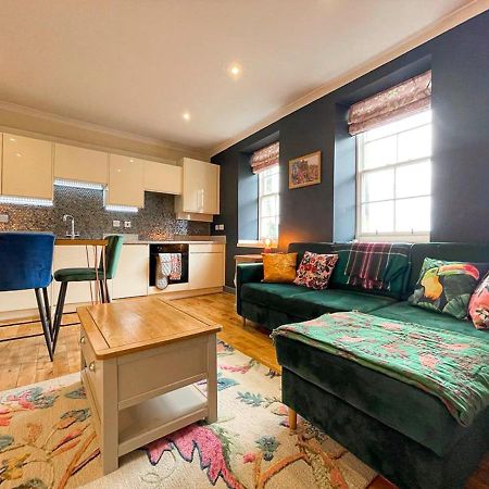 Lively & Energetic 2Br On The Royal Mile Apartment Edinburgh Luaran gambar